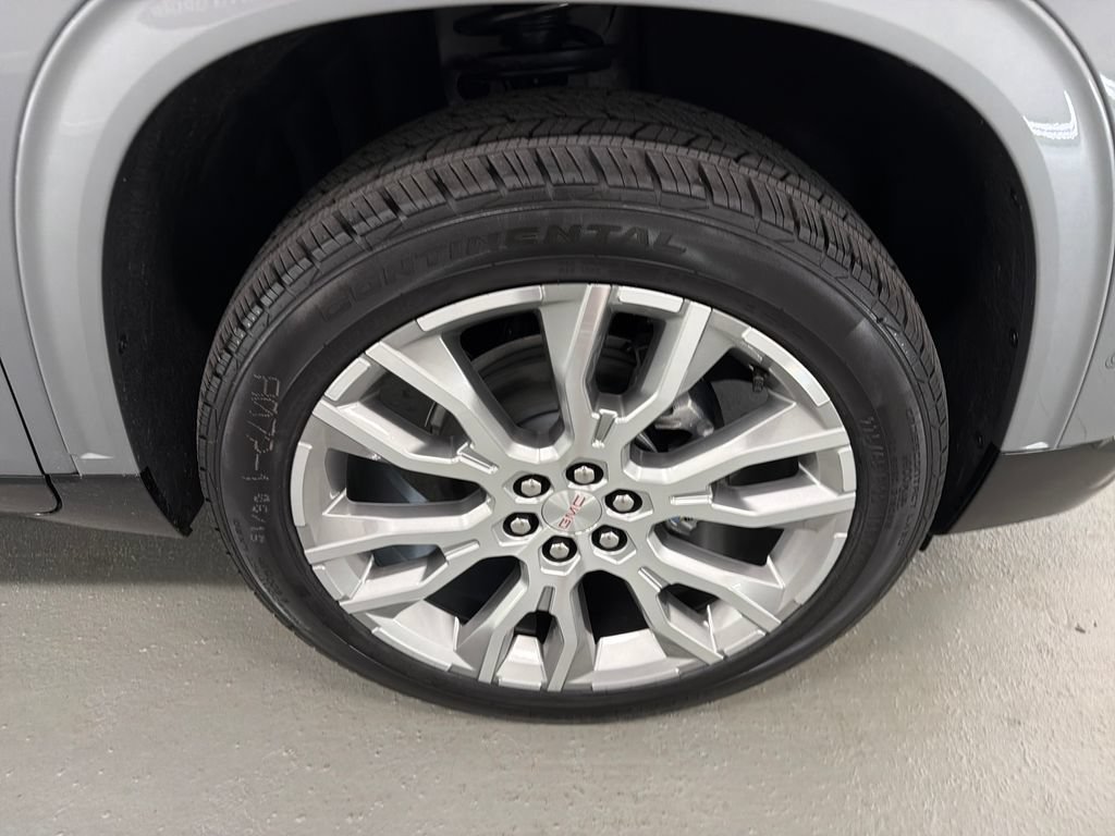New 2026 GMC Acadia Denali w/ Super Cruise Package FWD image 4