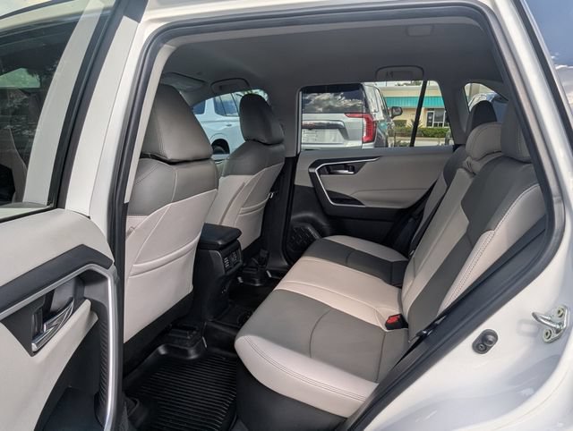 Used 2024 Toyota RAV4 XLE AWD/4WD image 21