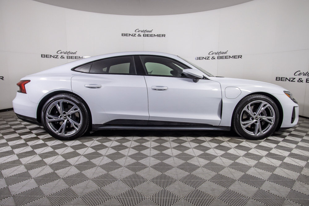 Used 2023 Audi e-tron GT Premium Plus AWD/4WD image 3