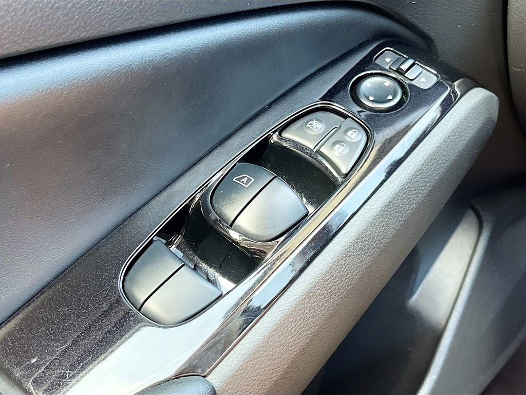 Used 2024 Nissan Altima 2.5 SR image 17