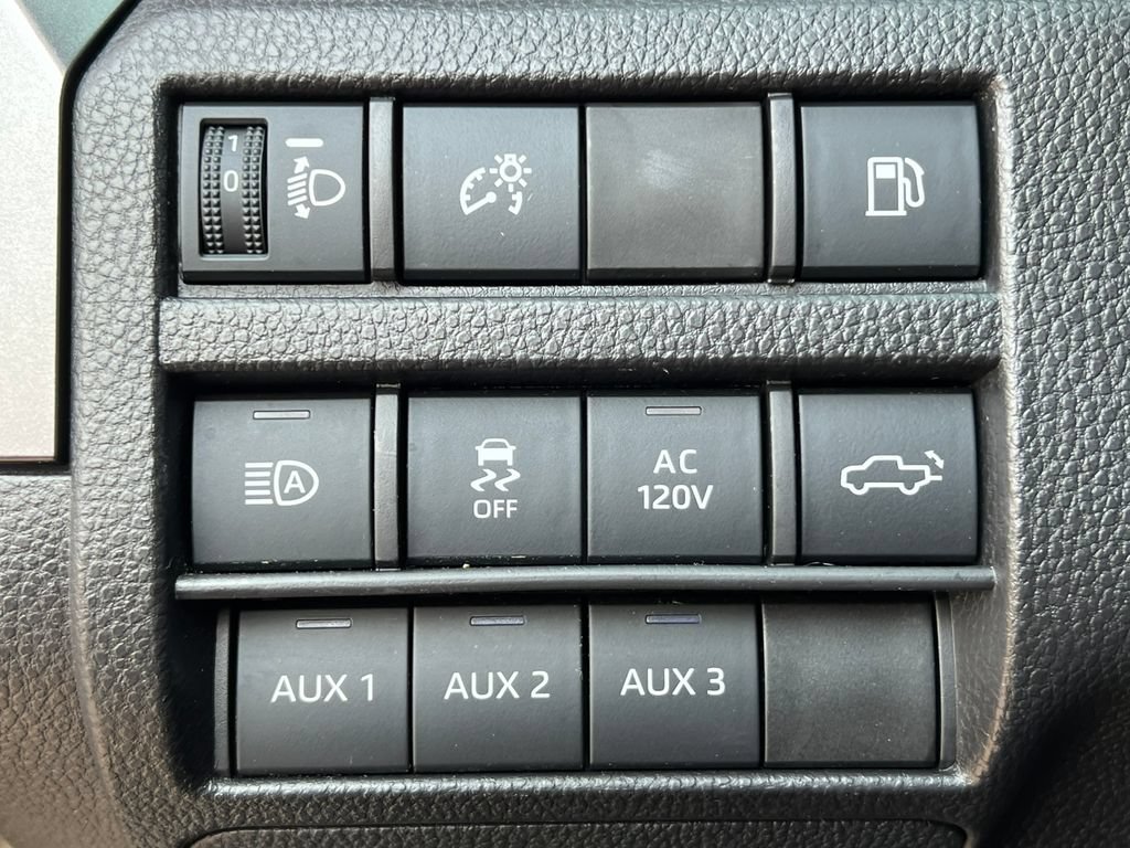 Used 2025 Toyota Tacoma TRD Off-Road w/ TRD Off Road Premium Package AWD/4WD image 26