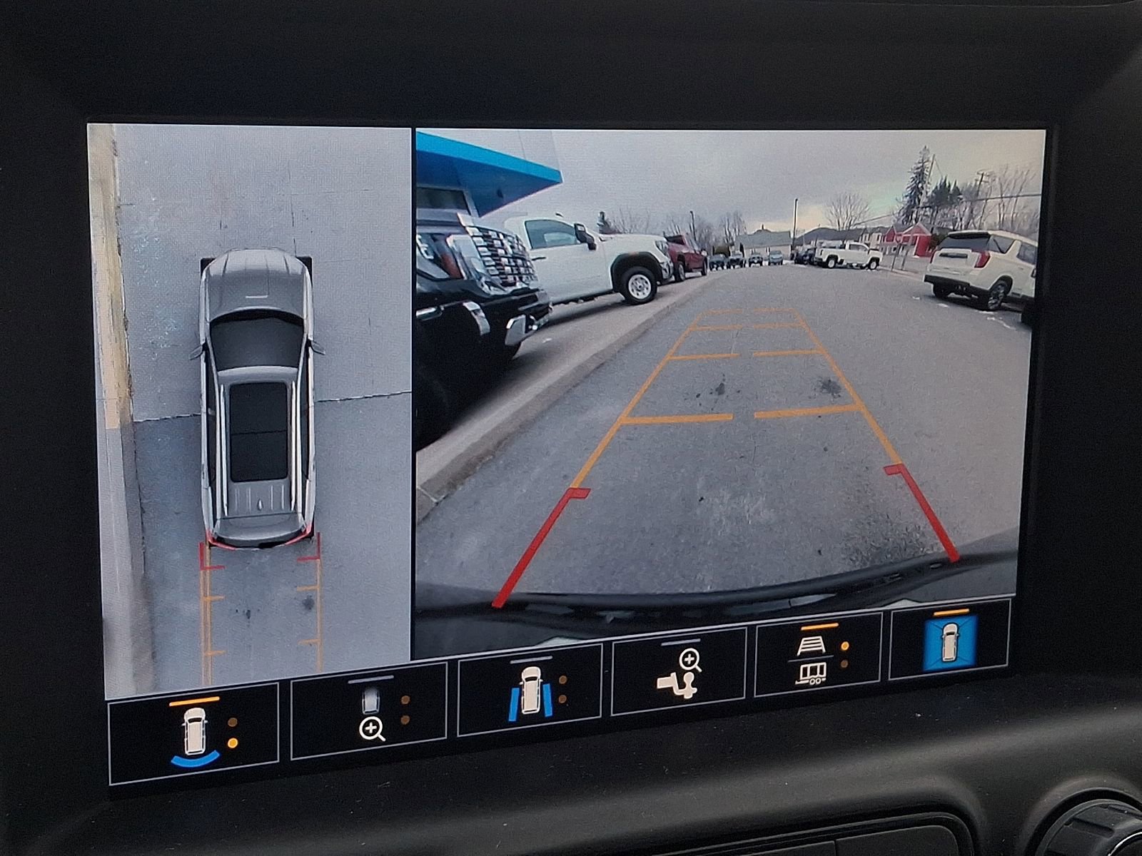 Used 2022 GMC Terrain AT4 w/ Infotainment Package II image 20