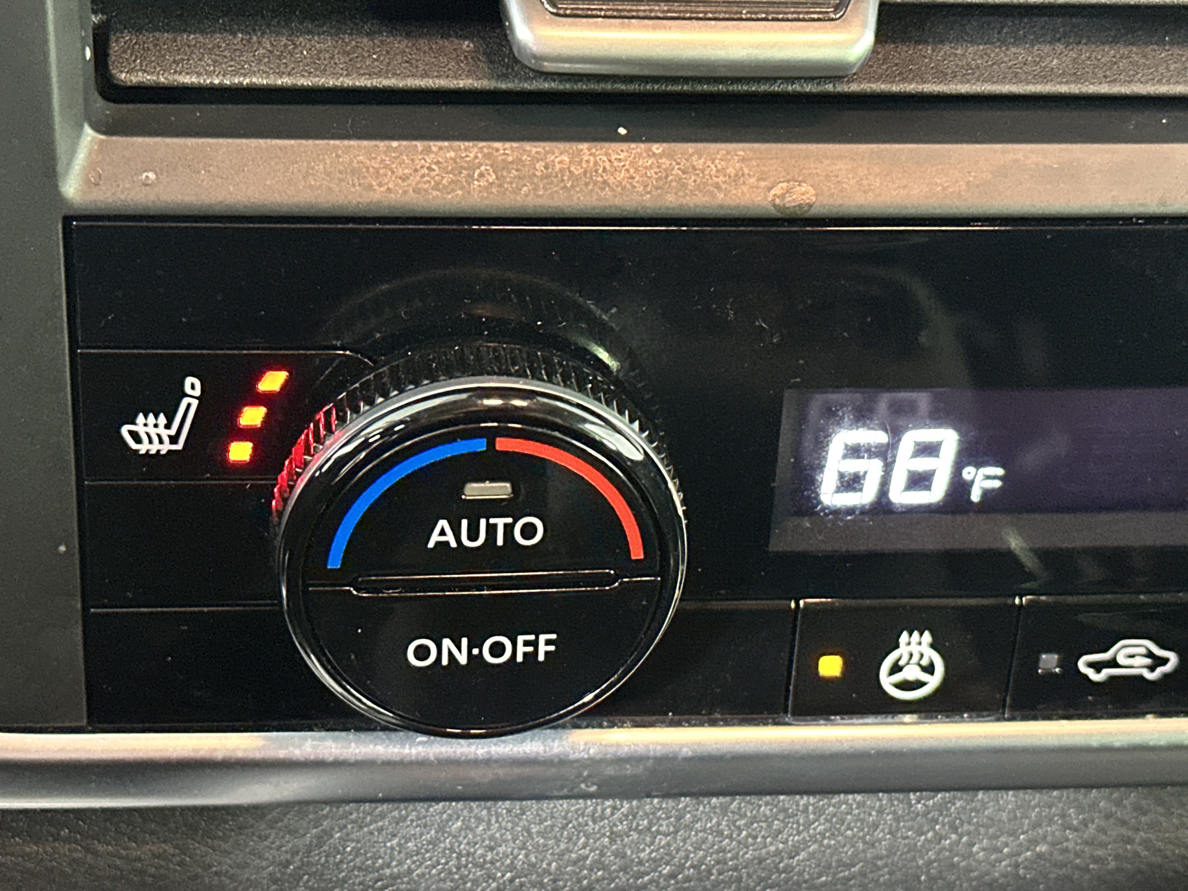 Certified 2025 Nissan Rogue SV w/ SV Premium Package image 23