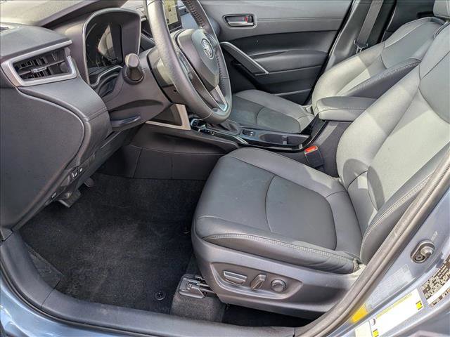 Used 2025 Toyota Corolla Cross XLE w/ Convenience Package image 16