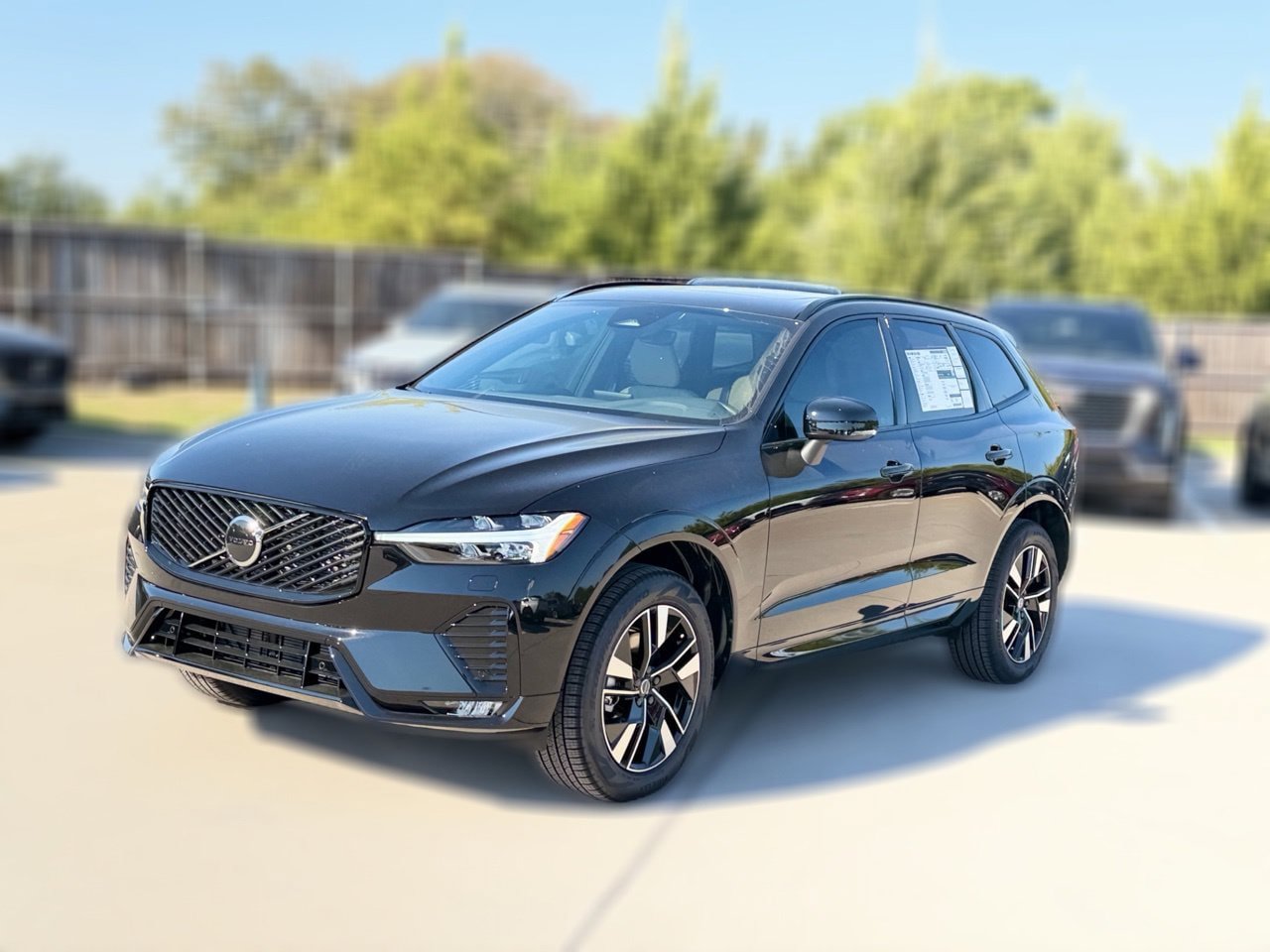 New 2027 Volvo XC60 B5 Core AWD/4WD image 2