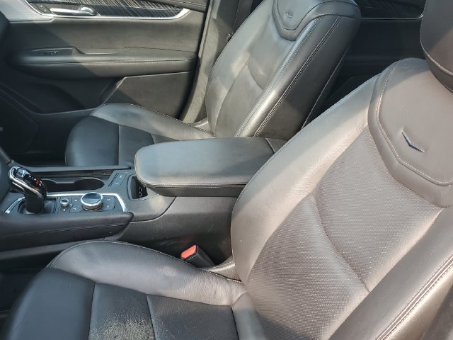 Certified 2023 Cadillac XT6 Premium Luxury w/ LPO, Floor Liner Package AWD/4WD image 27