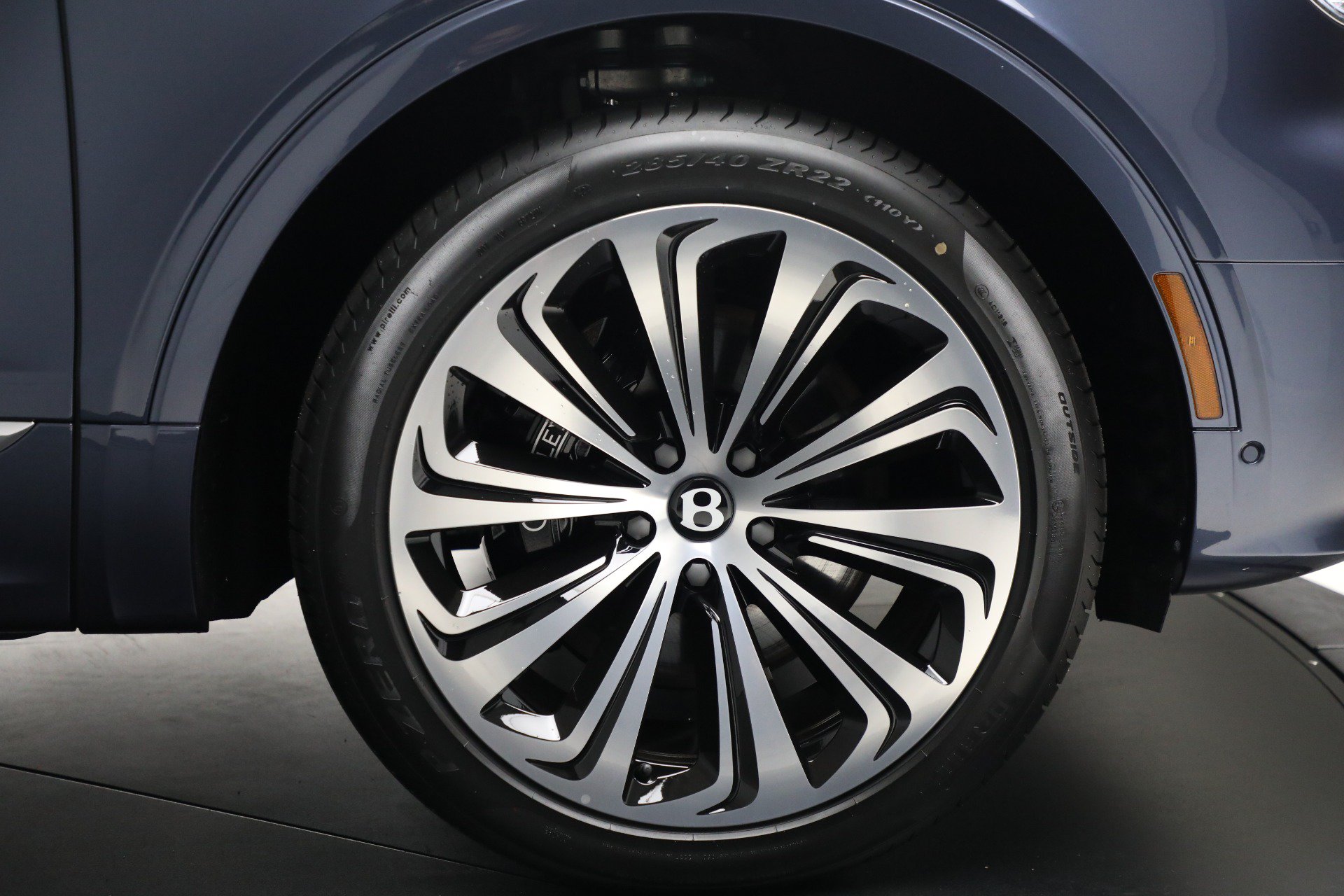 Certified 2025 Bentley Bentayga Extended Wheelbase AWD/4WD image 48