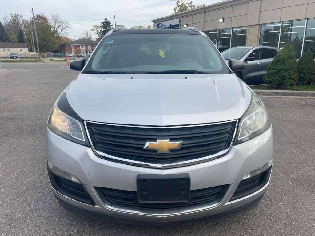 Used 2017 Chevrolet Traverse LS image 2