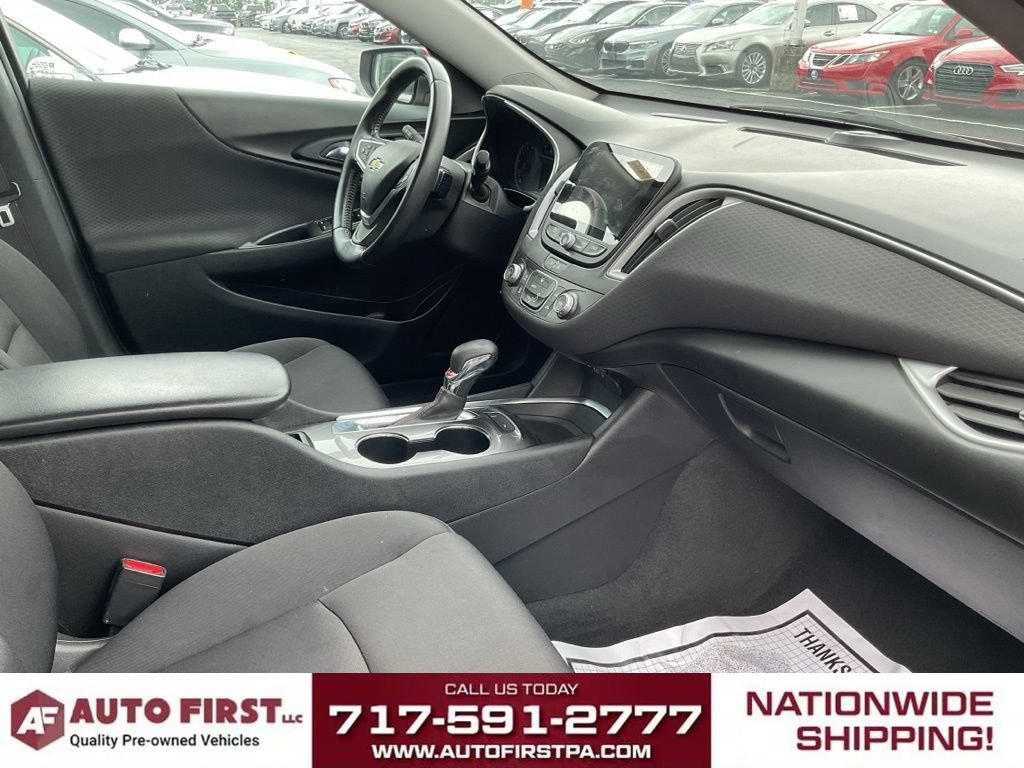 Used 2021 Chevrolet Malibu RS FWD image 16
