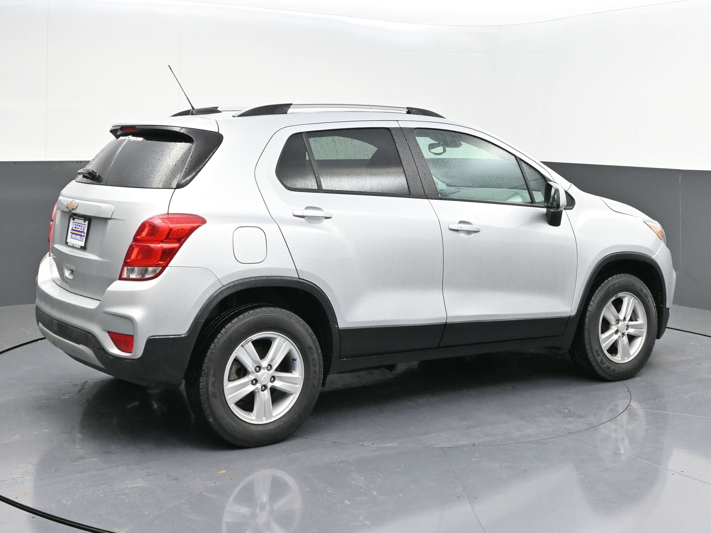 Certified 2022 Chevrolet Trax LT w/ LT Convenience Package image 7