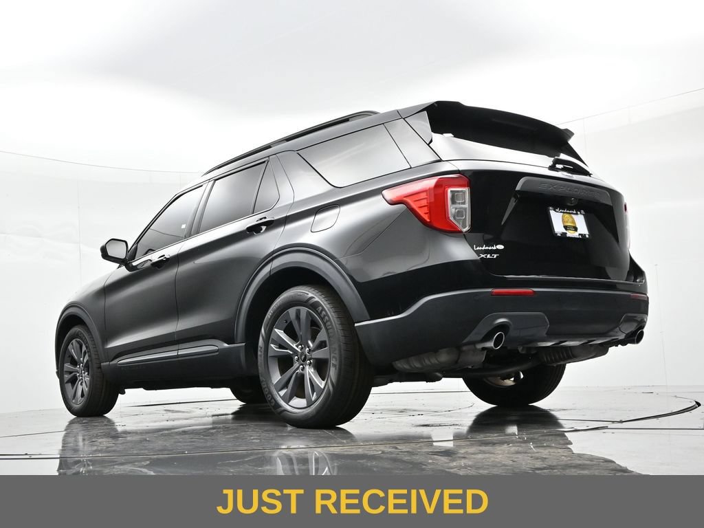 Certified 2022 Ford Explorer XLT w/ Equipment Group 202A RWD image 26