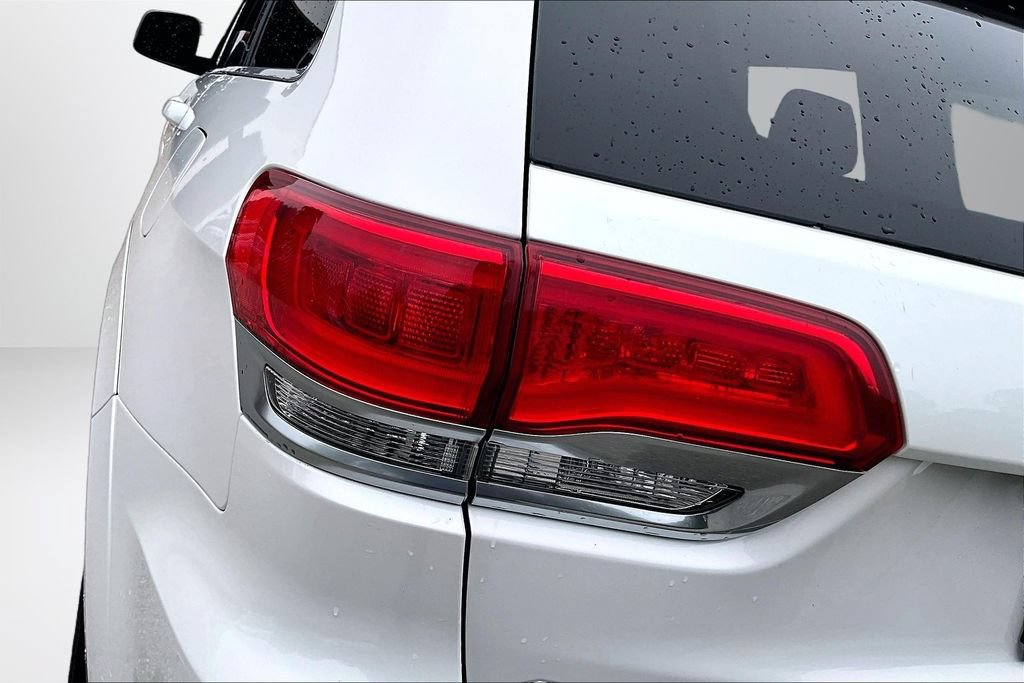 Used 2017 Jeep Grand Cherokee Summit w/ Platinum Appearance Package AWD/4WD image 23