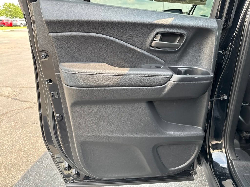 Used 2025 Honda Ridgeline Sport image 31