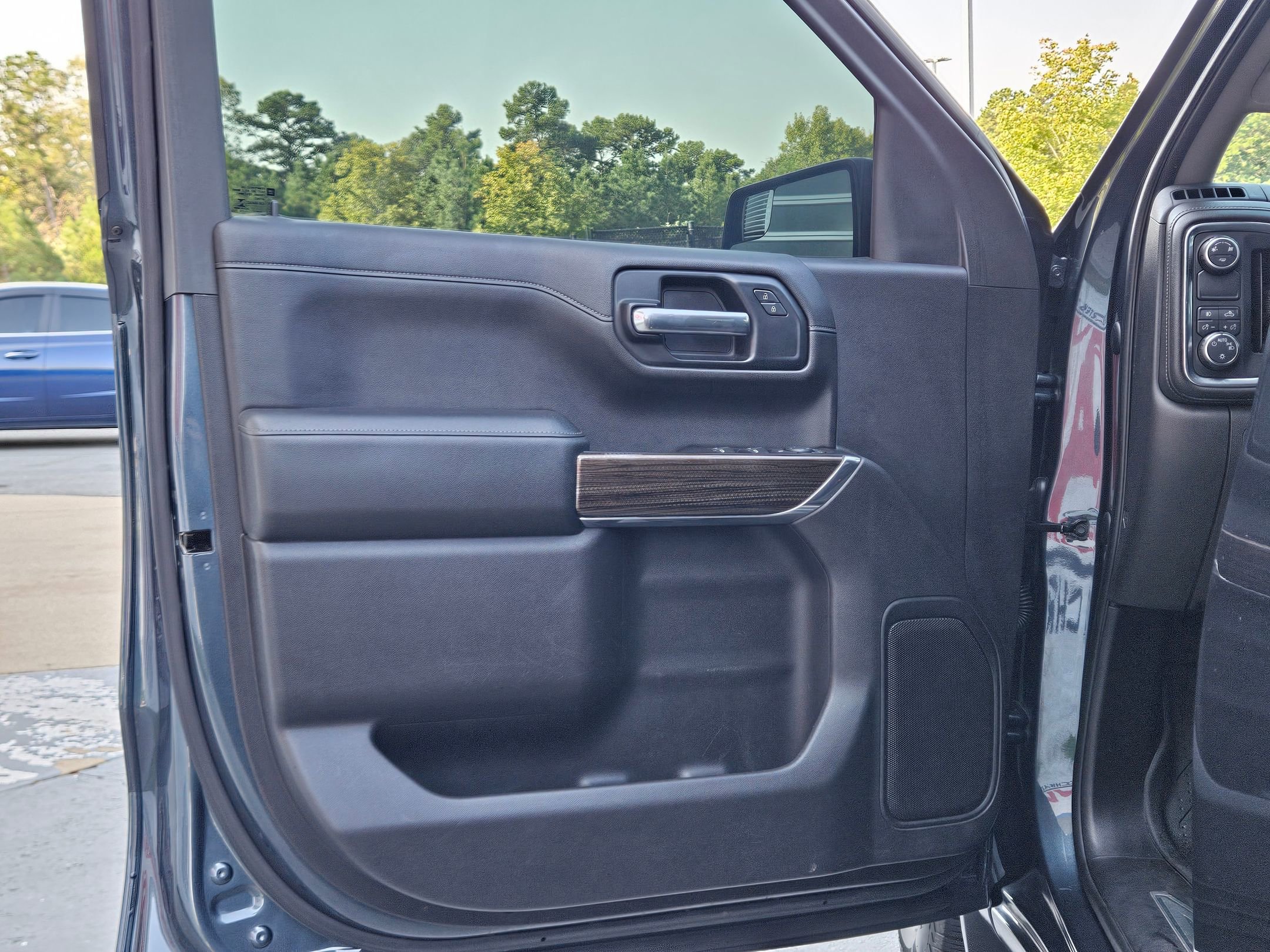 Used 2019 Chevrolet Silverado 1500 RST w/ All-Star Edition image 17