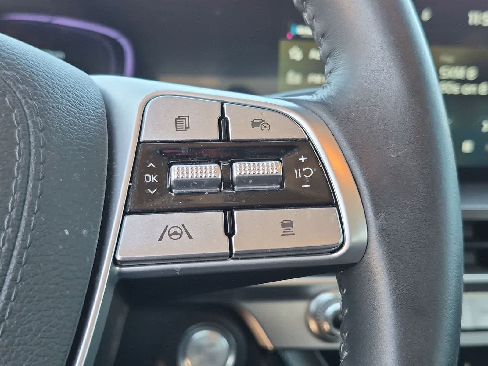 Used 2025 Kia Telluride LX FWD image 25