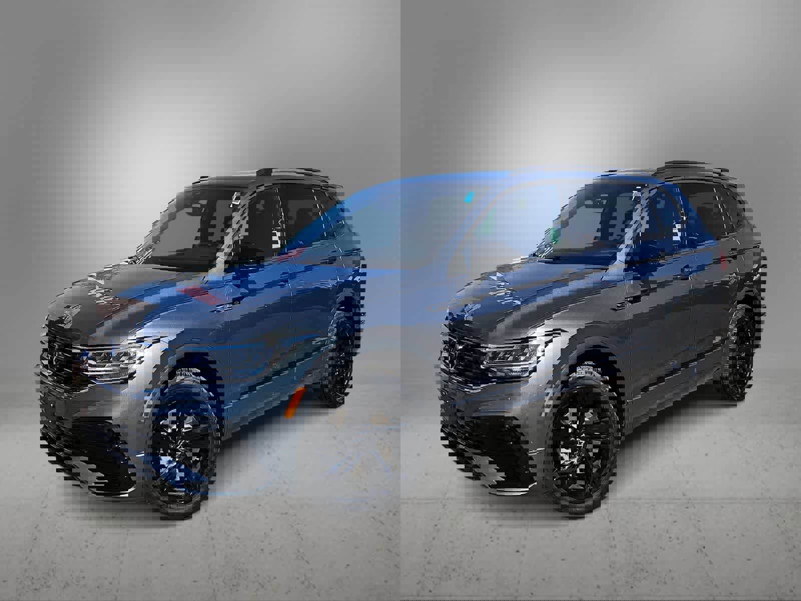 Used 2024 Volkswagen Tiguan SE R-Line