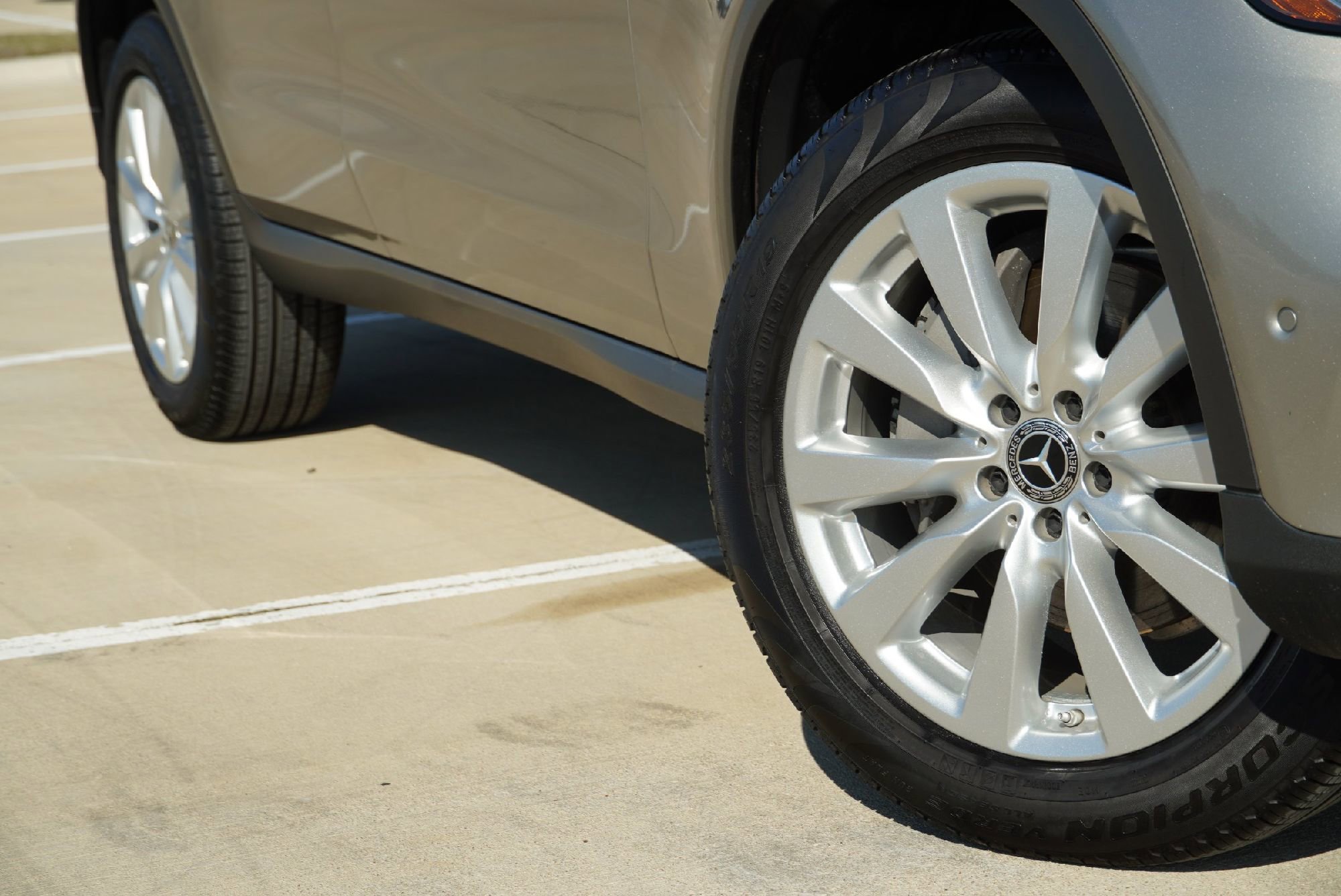 Used 2020 Mercedes-Benz GLC 300 4MATIC image 3