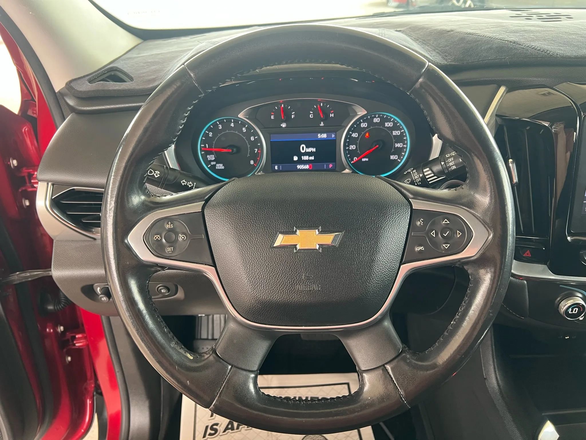 Used 2021 Chevrolet Traverse LT image 13