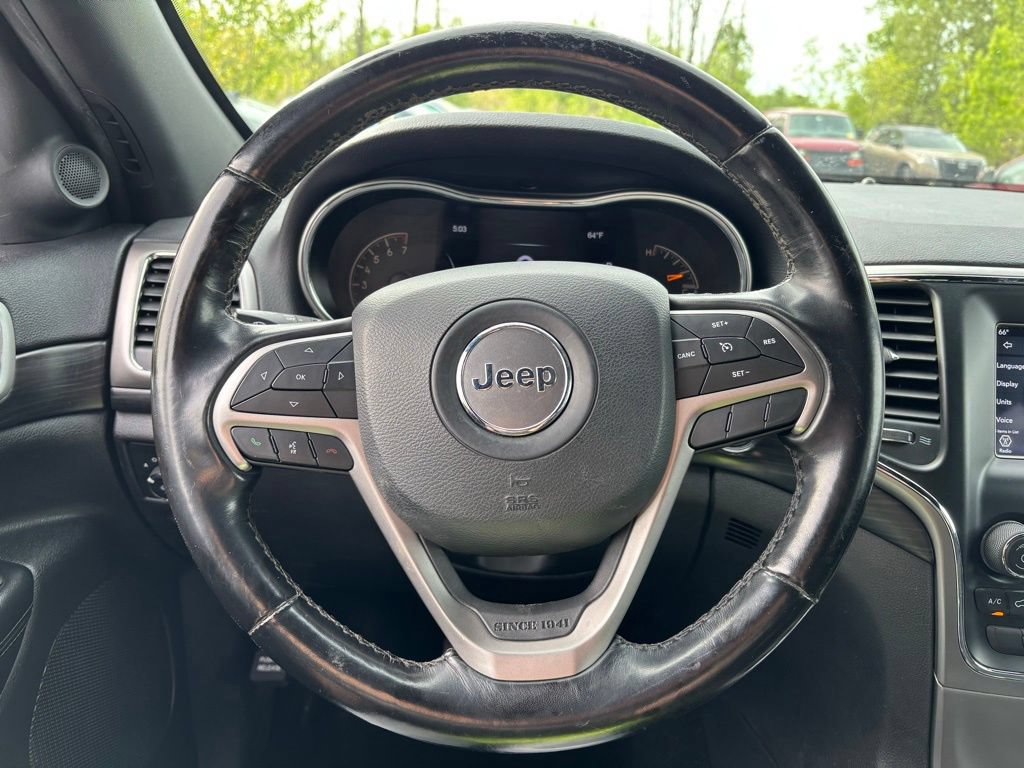 Used 2020 Jeep Grand Cherokee Laredo AWD/4WD image 22