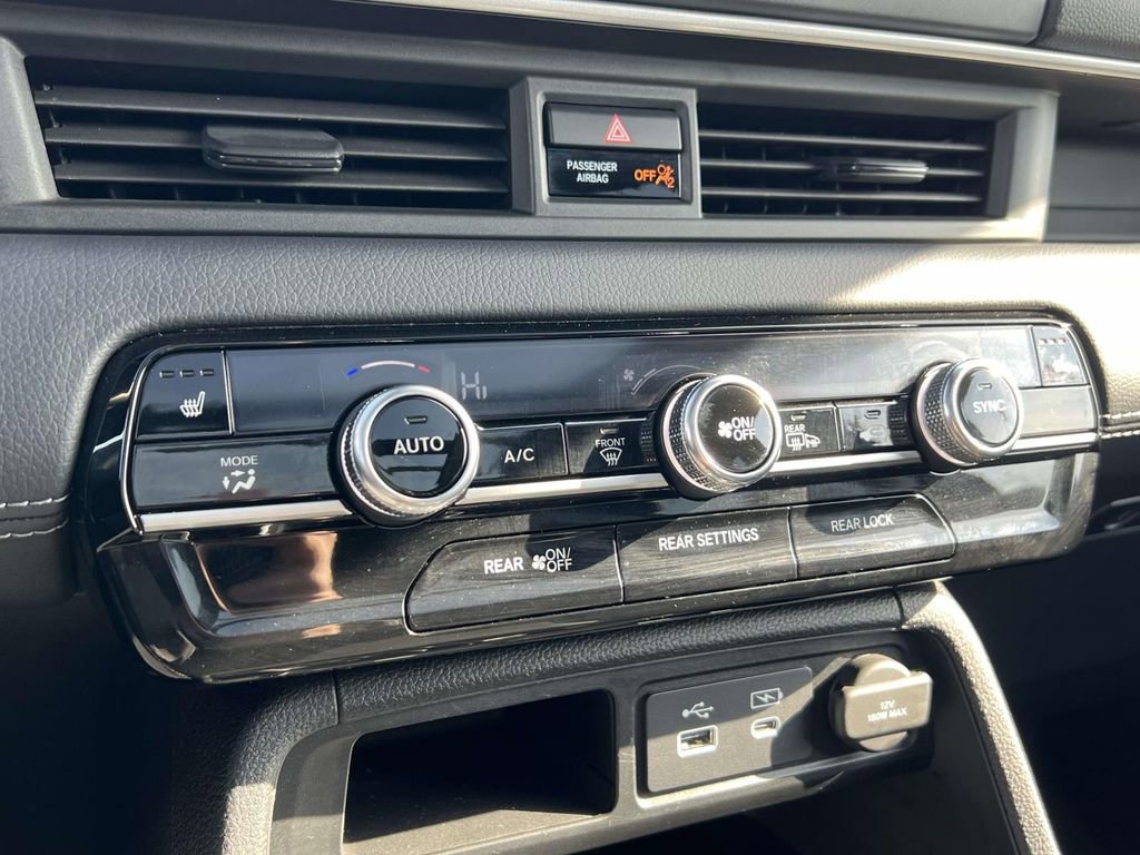 Used 2023 Honda Pilot Touring image 31