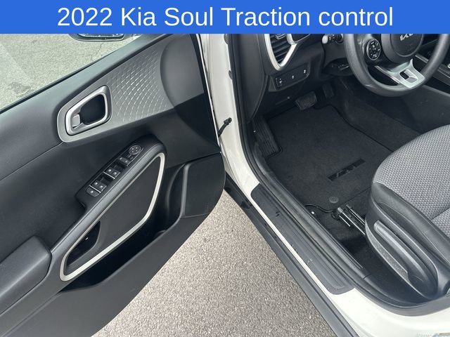 Used 2022 Kia Soul LX FWD image 12