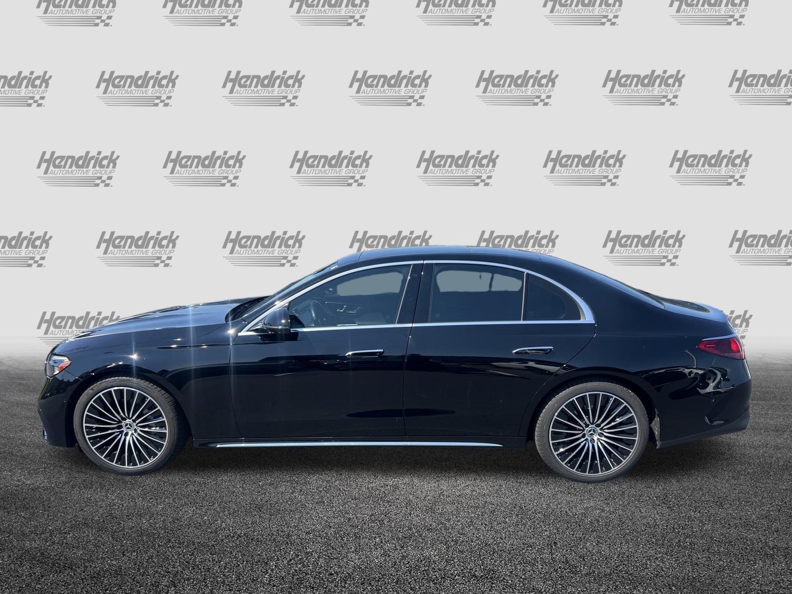 Used 2025 Mercedes-Benz E 350 Sedan image 7