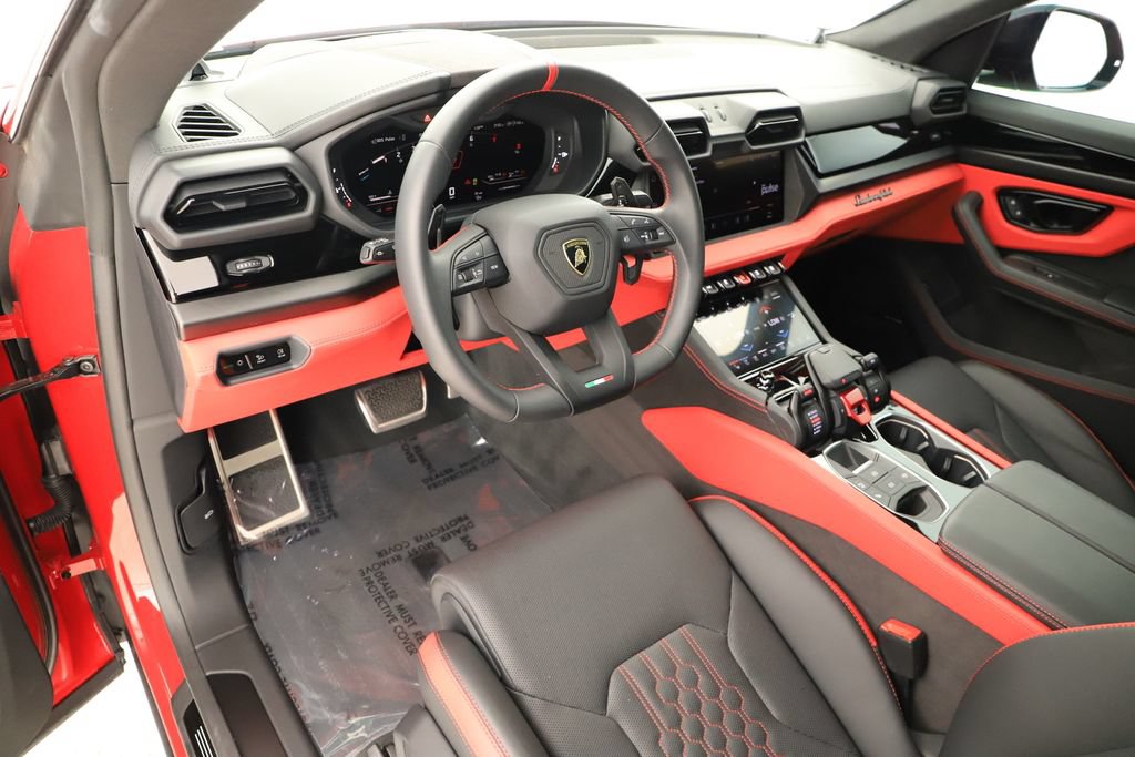 Used 2025 Lamborghini Urus SE AWD/4WD image 15