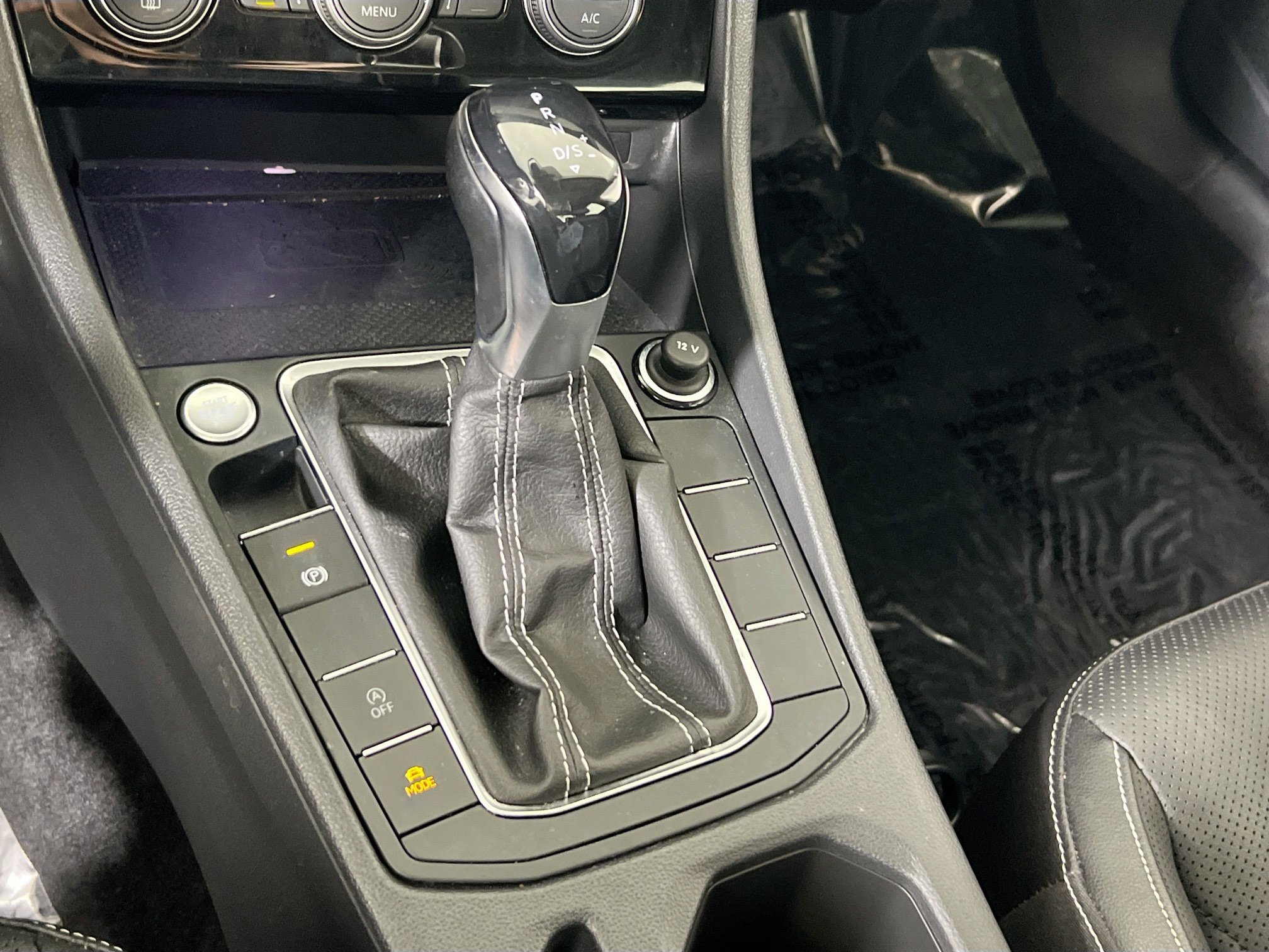 Used 2023 Volkswagen Jetta SEL image 17