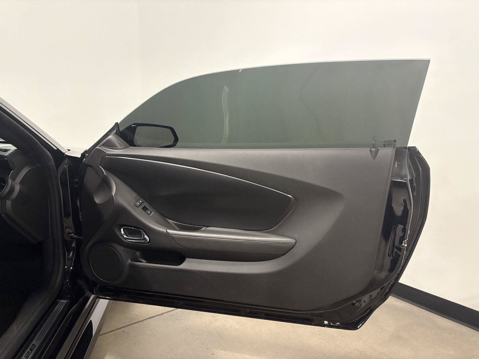 Used 2015 Chevrolet Camaro Z/28 RWD image 35