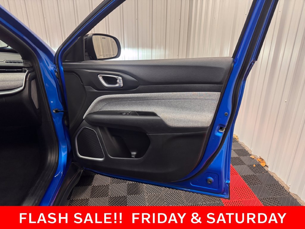 Used 2024 Jeep Compass Latitude AWD/4WD image 42