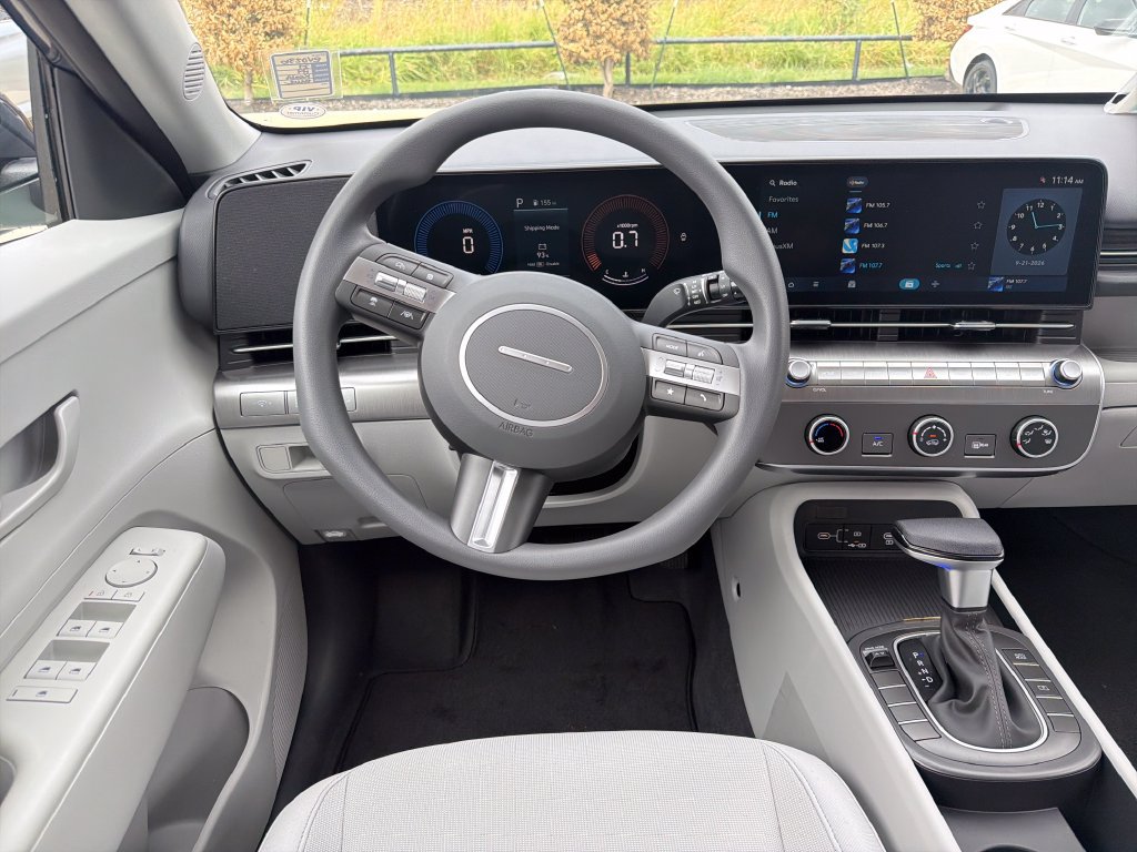 New 2027 Hyundai Kona SE FWD image 21