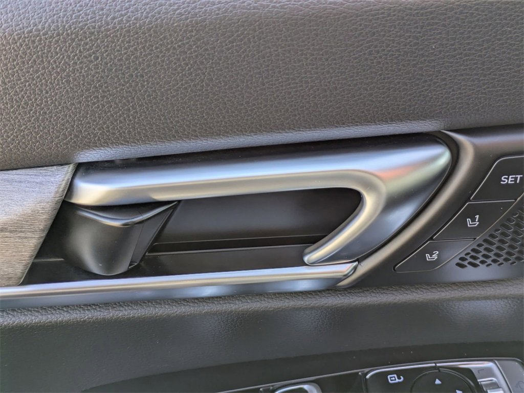 Used 2022 Kia Telluride SX w/ SX Prestige Package image 11