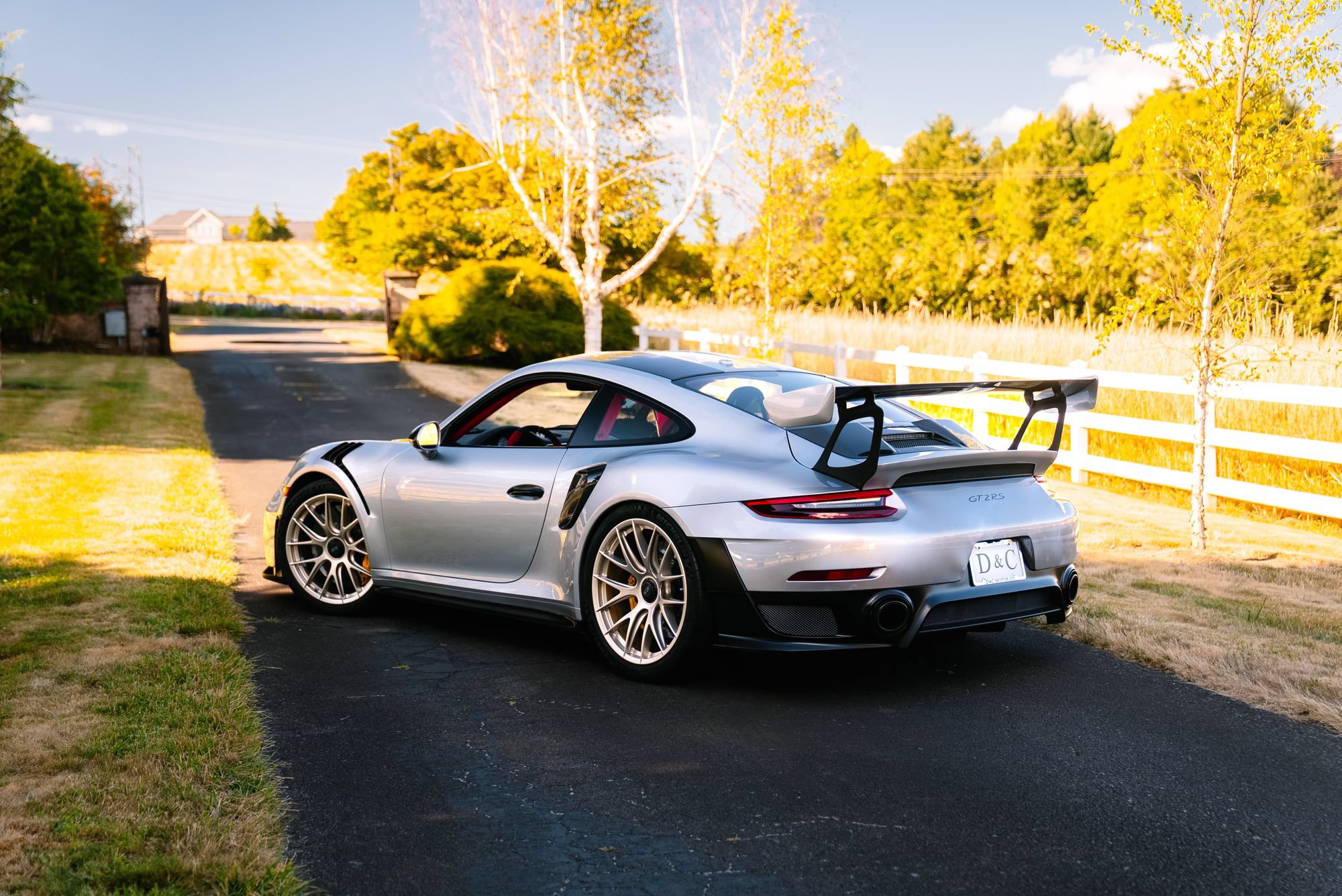 Used 2018 Porsche 911 GT2 RS w/ Weissach Package RWD image 17