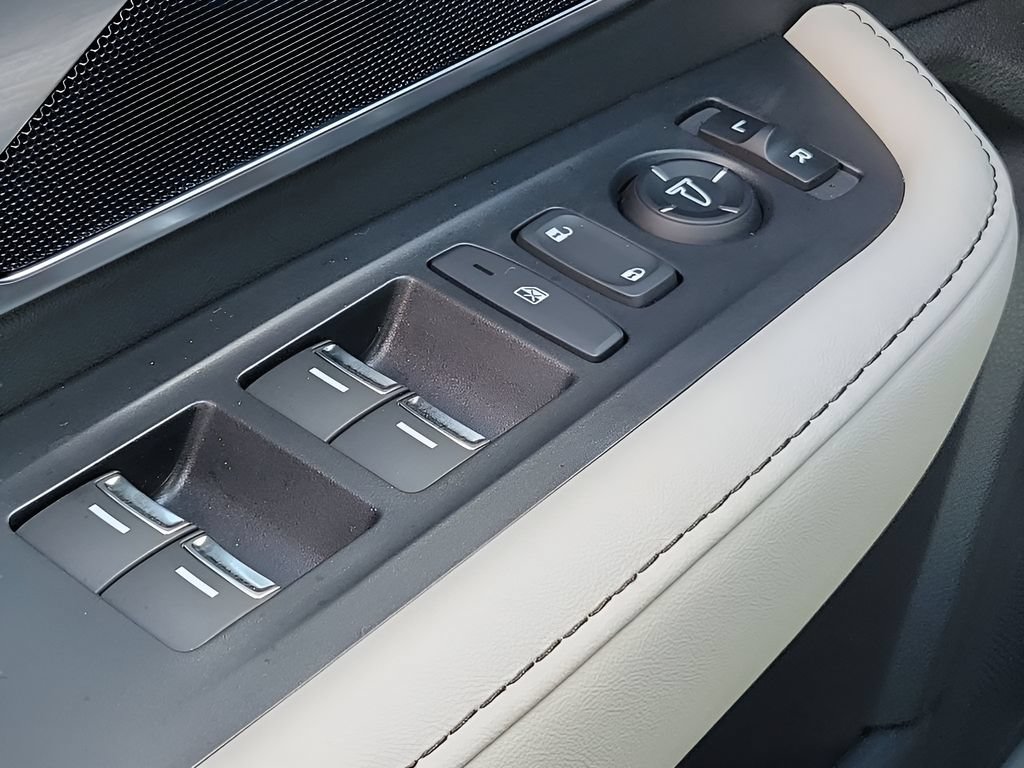 New 2026 Acura RDX SH-AWD image 32