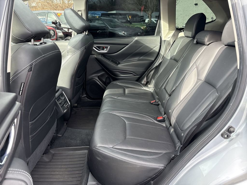 Used 2021 Subaru Forester Limited image 27