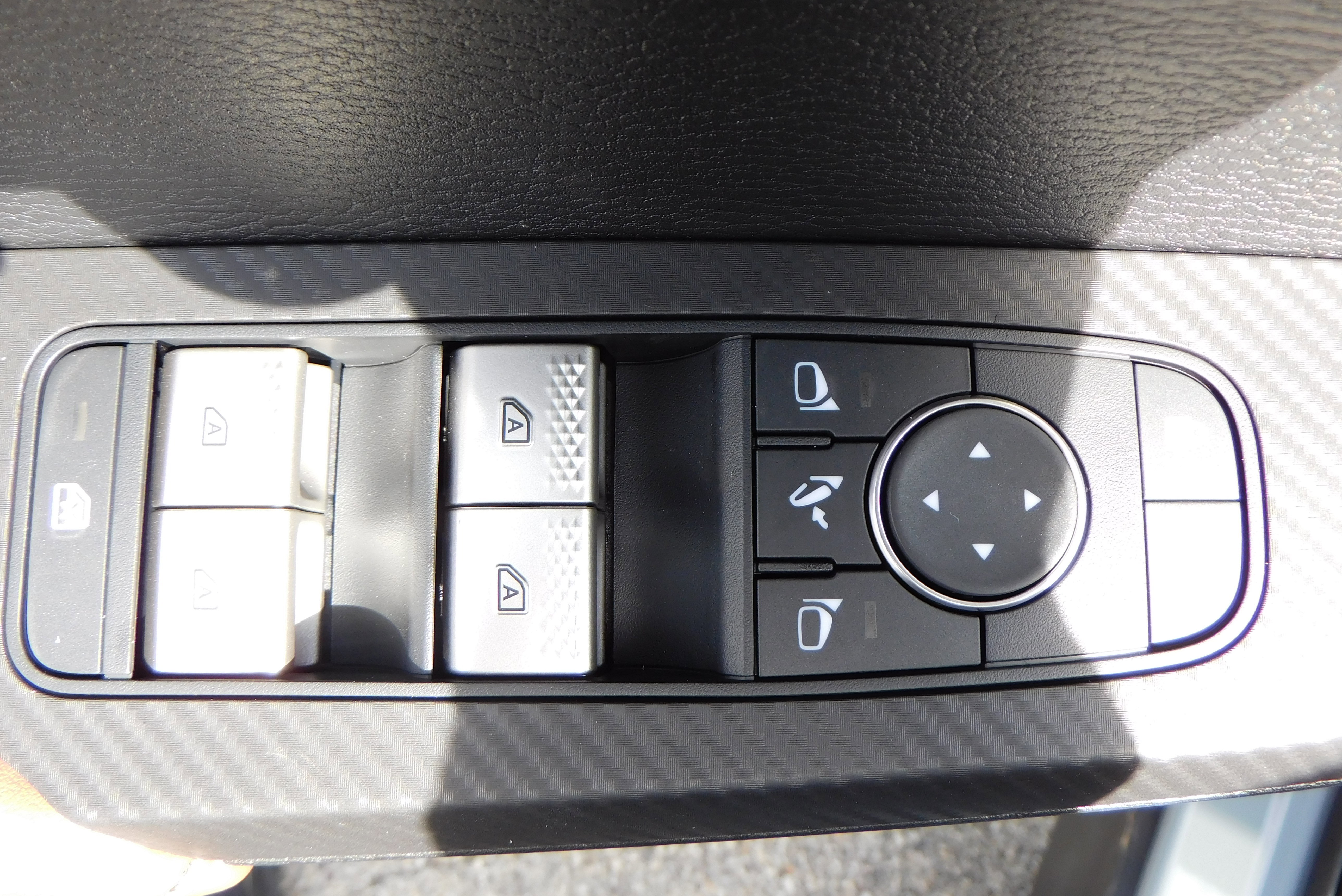 Used 2025 Mitsubishi Outlander SEL image 15