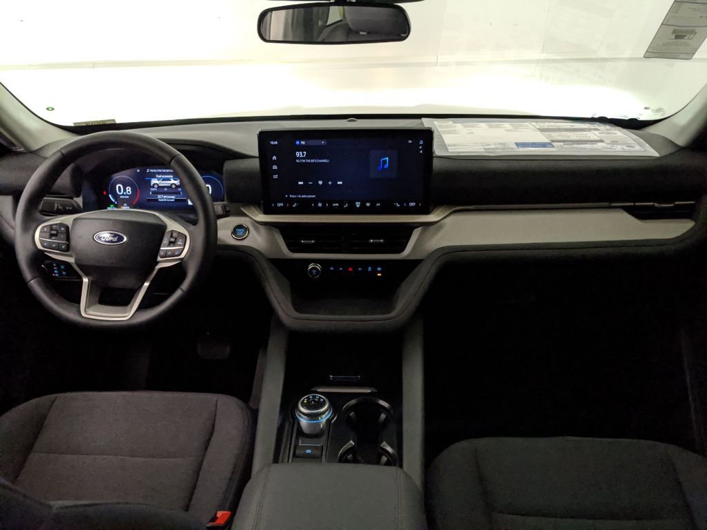 New 2025 Ford Explorer Active image 13