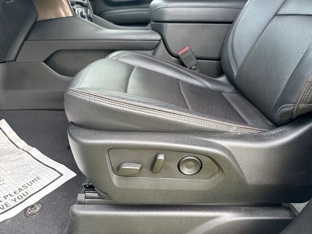 Used 2024 Chevrolet Tahoe High Country AWD/4WD image 25