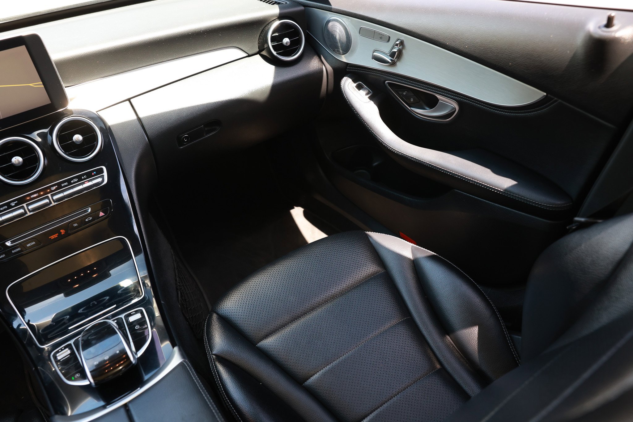Used 2016 Mercedes-Benz C 300 4MATIC Sedan image 26