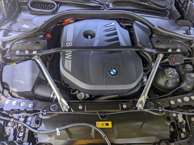 New 2025 BMW 750e xDrive w/ Premium Package image 18