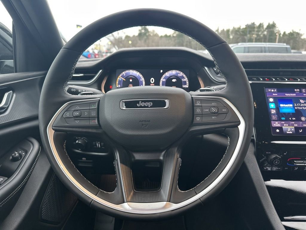 New 2025 Jeep Grand Cherokee 4WD image 15