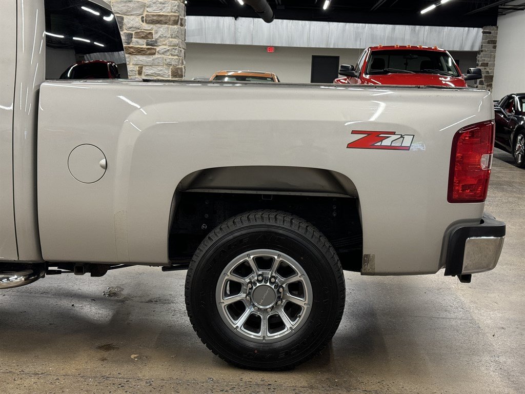 Used 2008 Chevrolet Silverado 2500 LTZ w/ Suspension Package, Off-Road RWD image 8