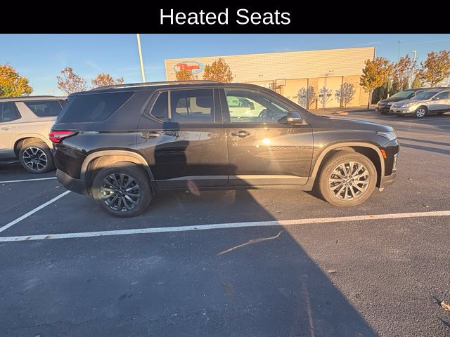 Used 2023 Chevrolet Traverse RS w/ LPO, Floor Liner Package FWD image 4