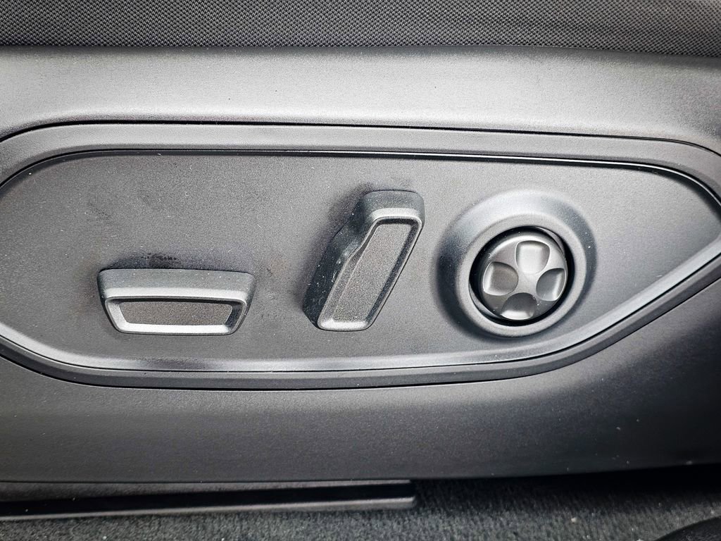 New 2026 Jeep Grand Cherokee Laredo image 14