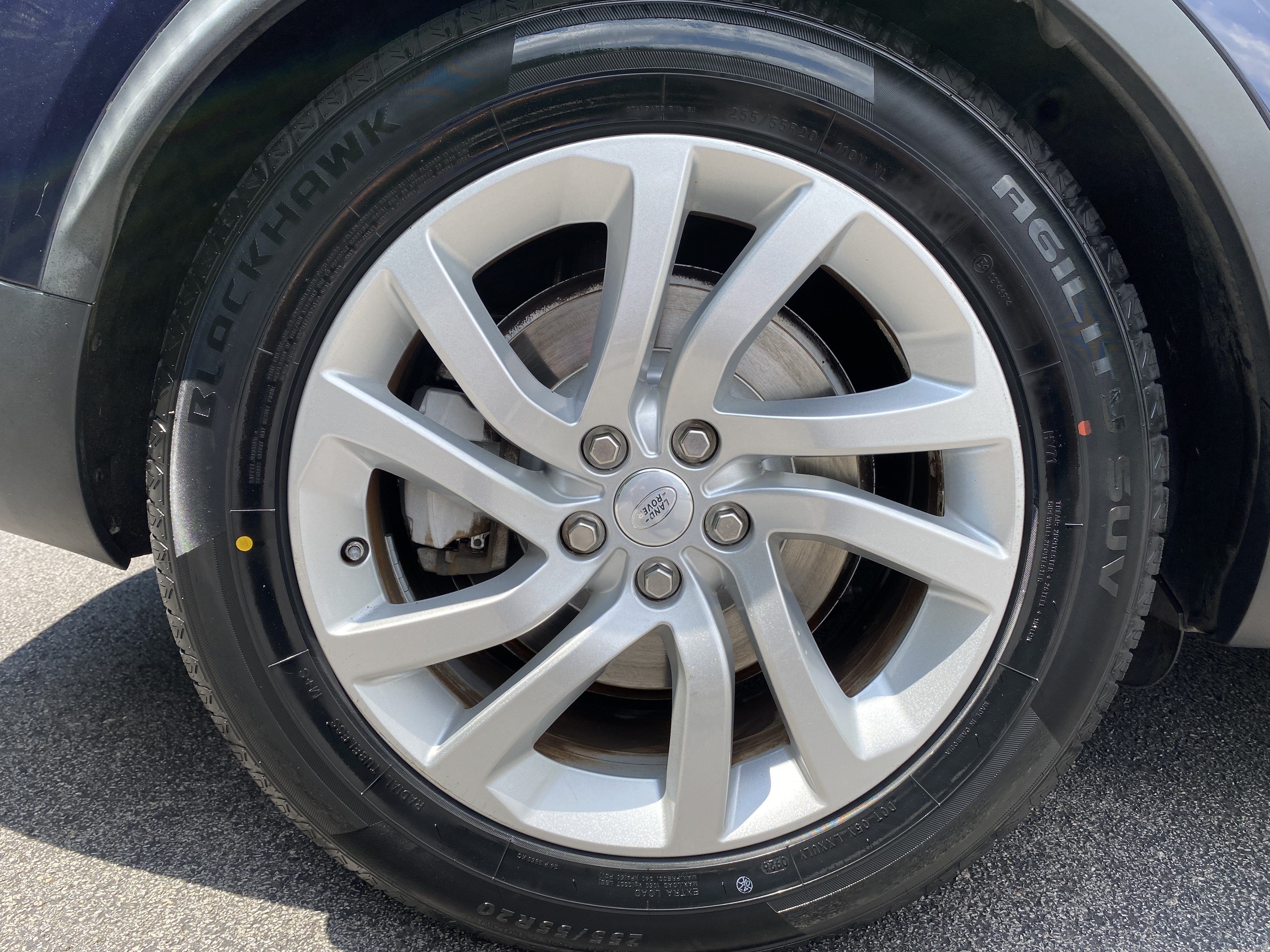 Used 2018 Land Rover Discovery HSE AWD/4WD image 38