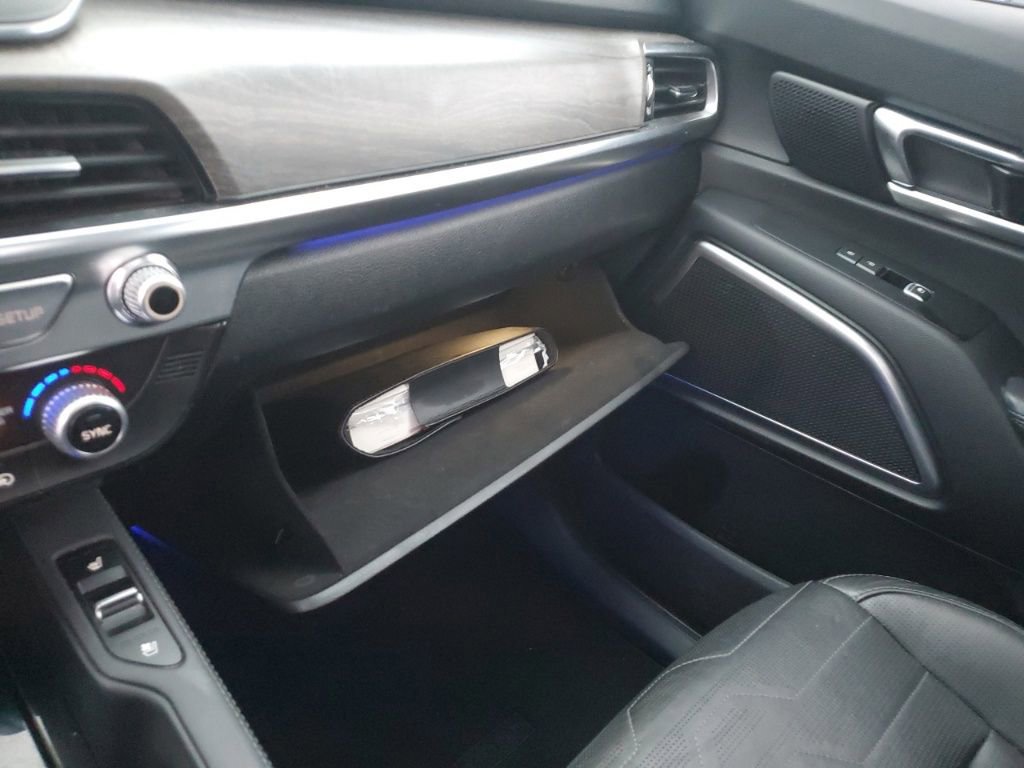 Used 2020 Kia Telluride SX w/ SX Prestige Package image 23