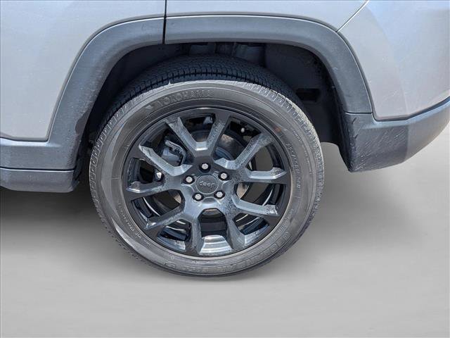 Used 2023 Jeep Compass Latitude AWD/4WD image 14