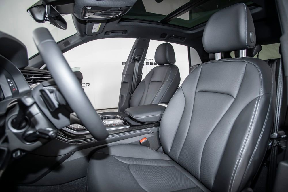 Used 2026 Audi Q8 Premium Plus AWD/4WD image 15