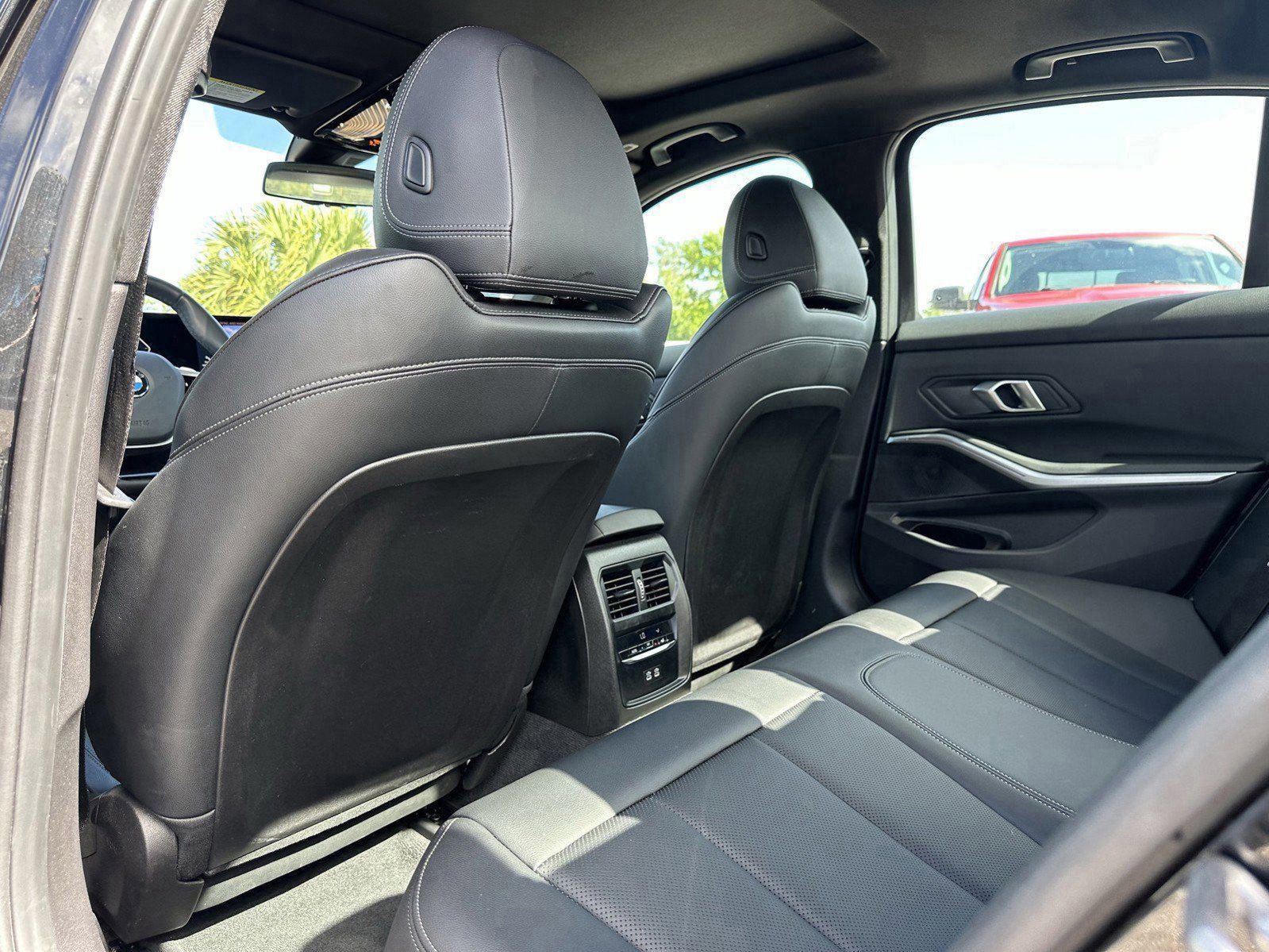 Certified 2025 BMW 330i Sedan RWD image 18