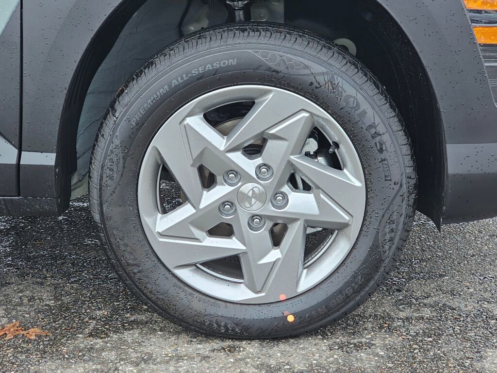 New 2026 Hyundai Kona SE image 9